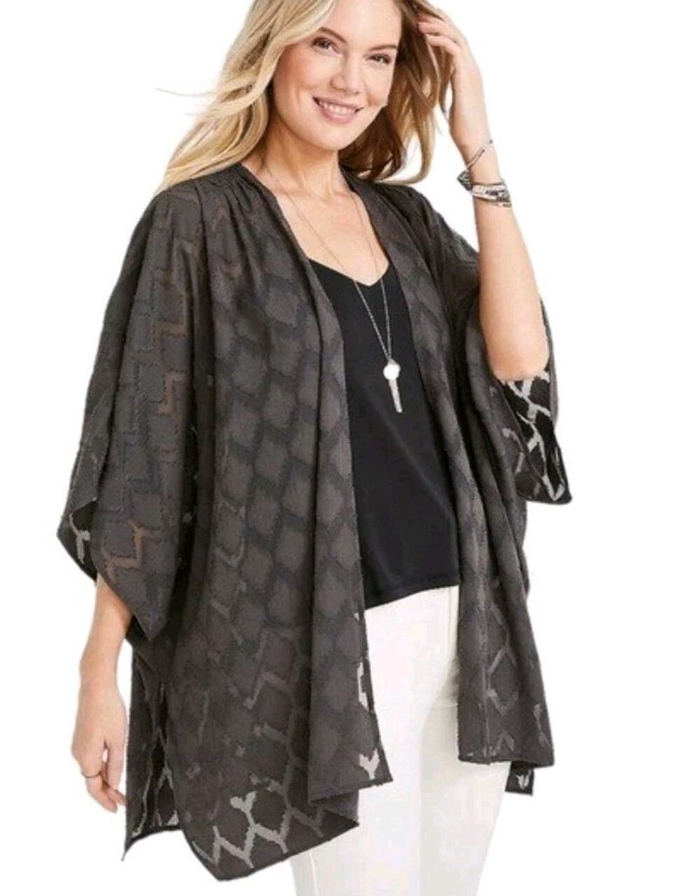 Maurices One Size Gray Textured Diamond Pattern Kimono Topper Cover Up